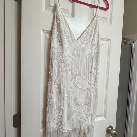 Elegant White Fringe Dress - Picture 4 of 8